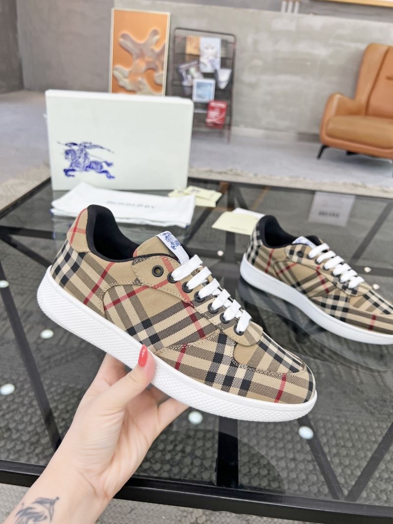 Burberry Low Shoes